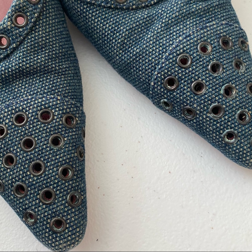 CHANEL Denim Blue Slingback Heels with Red Interior - Picture 7 of 16